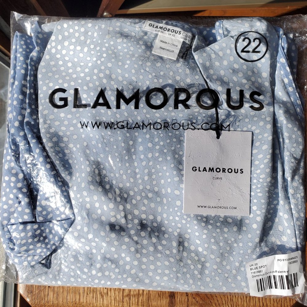 Glamorous Puff Sleeve Wrap dress in Blue Dot Print ASOS - Picture 3 of 5